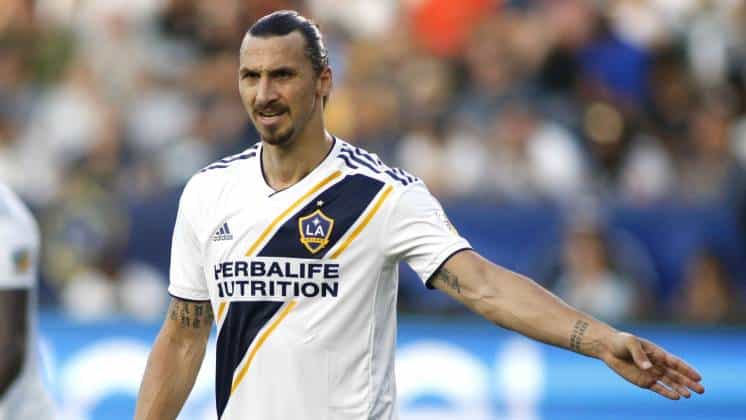 Zlatan Ibrahimovic quiere jugar en Boca y los dirigentes ya negocian