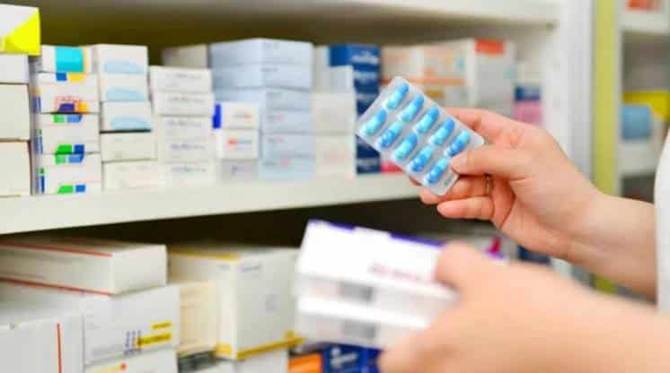 DNU: la Justicia suspendió los cambios en la actividad de farmacéuticos y se cae la venta de medicamentos en kioscos
