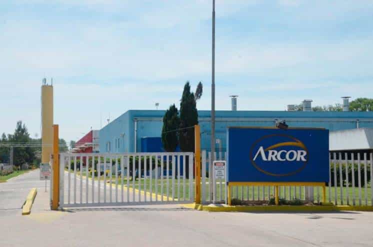 Caída en las ventas: Arcor le dio vacaciones a 2500 empleados de todo el país