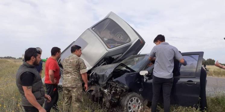 Dos hospitalizados tras un fuerte accidente en Espora