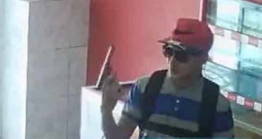 Robó una panadería a mano armada: “Quedate tranquilita y colaborame”