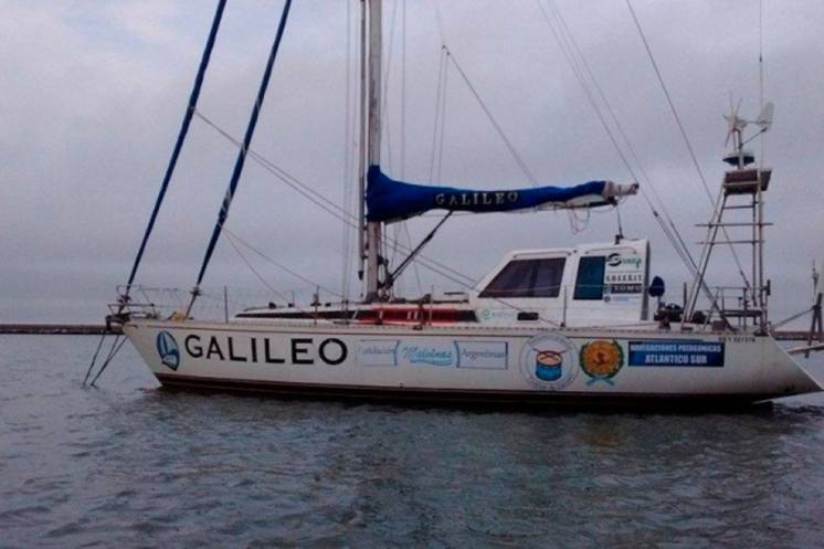 Zarpó el velero con un bahiense a la escuela más austral del país