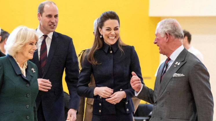 Cómo se reorganiza la familia real británica después de la renuncia de Meghan Markle y el príncipe Harry