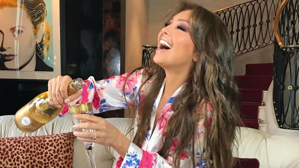 Thalia sufrió una quemadura con una bengala en pleno cumpleaños y lo compartió en las redes