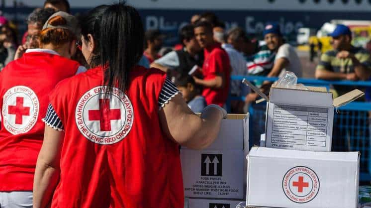 Por ley, la Cruz Roja autorizada a realizar actividades humanitarias en el pais