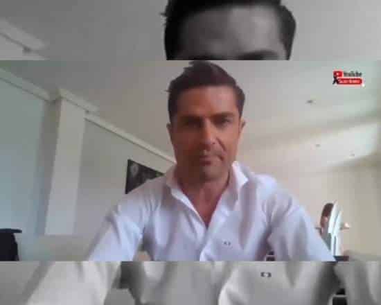 Hizo un vivo en las redes, salió atrás su amante semidesnuda y reveló una infidelidad