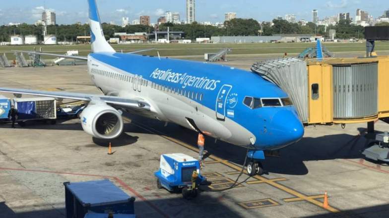 Aerolíneas Argentinas recortará 20% sus vuelos de cabotaje en mayo