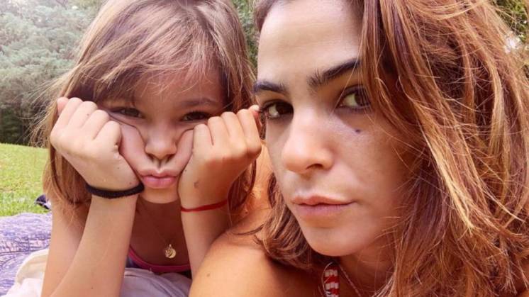 Muna, la hija de Agustina Cherri, sorprendió con un jugado cambio de look: “Con nuevo color de pelo”