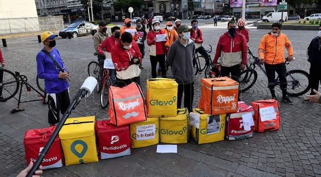 Trabajadores de reparto y delivery convocaron a un paro