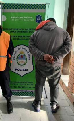 Amenazó con una cuchilla a sus hijos y a su pareja