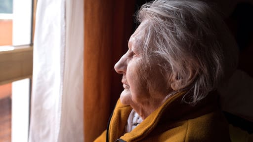 Coronavirus: evitar la soledad de personas mayores en tiempos de aislamiento