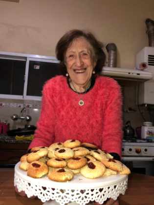 Tiene 90 años y es furor en Instagram con sus recetas