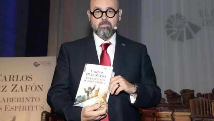 A los 55 años, Murió el escritor español Carlos Ruiz Zafón