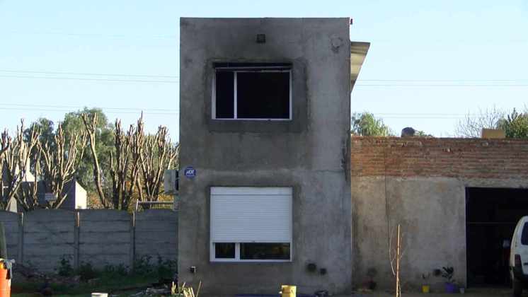 Se incendió una casa con pirotecnia adentro