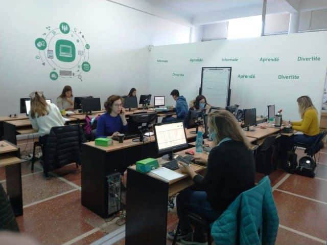 Treinta estudiantes de Ciencias de la Salud de la UNS colaboran en la pandemia