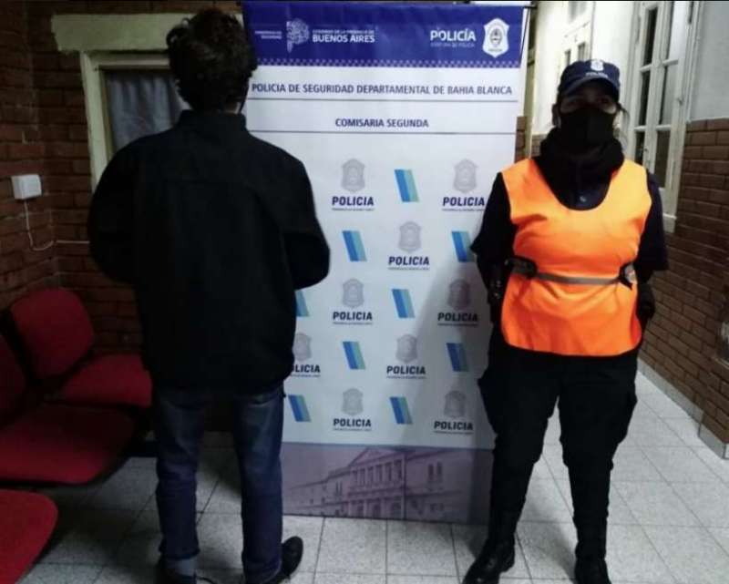 Atacó a su papá y lo roció con combustible. Fue detenido