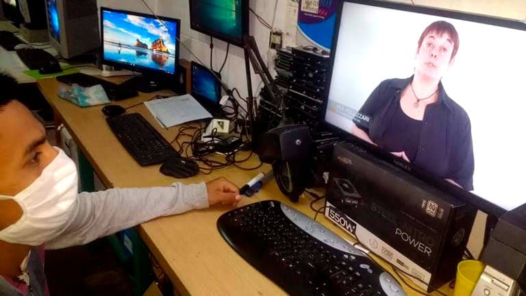 En medio de la tensión por el covid -19 en las cárceles, más de cien psicólogos atienden por zoom a presos bonaerenses