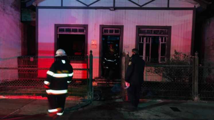 Murió en un incendio tras ingresar a robar en una iglesia