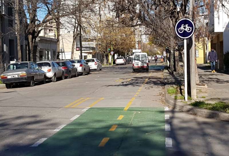 Ya rige la nueva ciclovía con boxes de estacionamiento en calle 19 de mayo