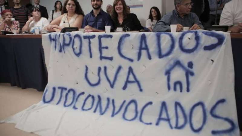 Termina el congelamiento de los créditos UVA y familias afectadas piden prórroga