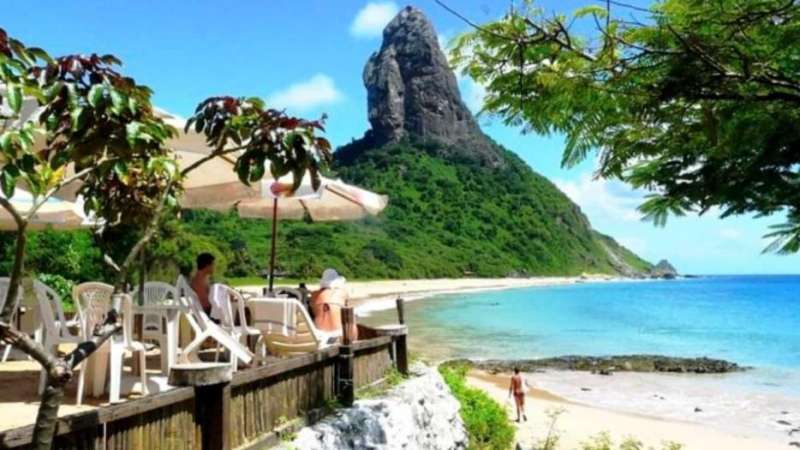 Brasil: habilitan el turismo en una isla solo para recuperados de coronavirus
