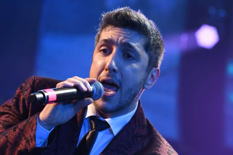 Cantando 2020: Jey Mammon cambió la actitud y la rompió con un tema de Maná y Sebastián Yatra