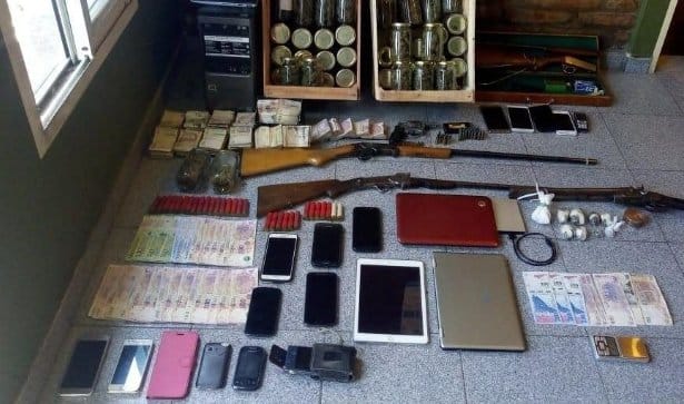 Seguirán detenidos por comercio de drogas