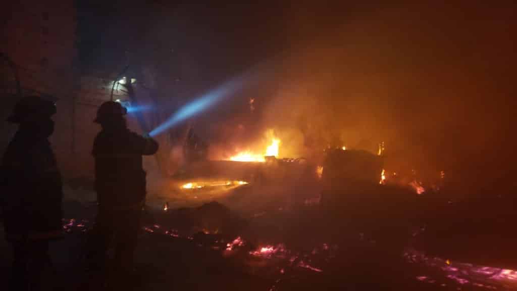 Dos casas quemadas en un incendio