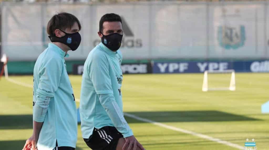 Lionel Messi llegó a la Argentina y Scaloni ya tiene el plantel completo para el debut frente a Ecuador