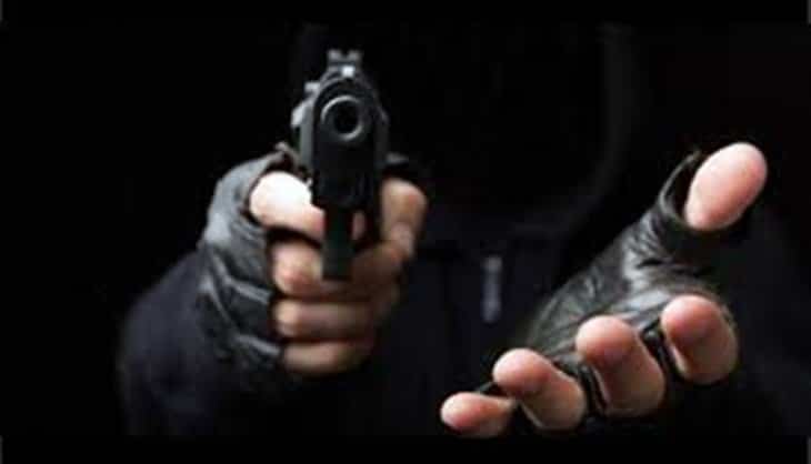 Condenado por apuntar con arma y robar a un menor