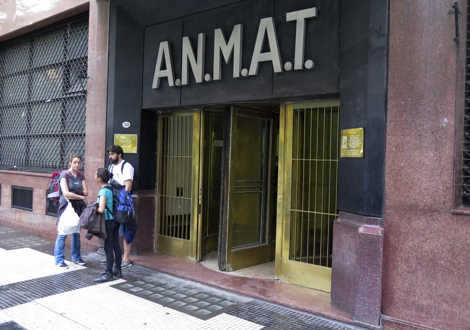 ANMAT prohibió venta de un aceite de oliva, una miel pura y un escabeche de liebre