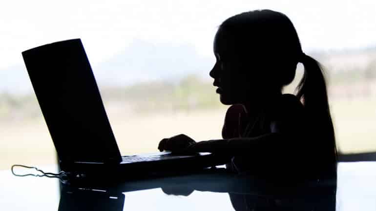 El peligro del Grooming: cómo deben intervenir los padres