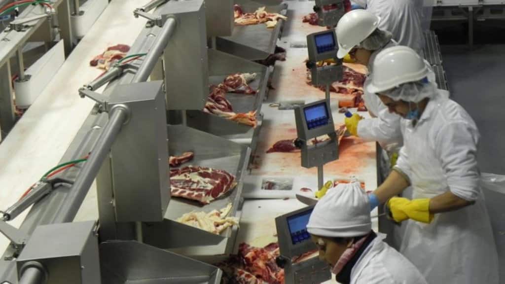Carne: China detecta rastros sospechosos de coronavirus en otro cargamento llegado de la Argentina