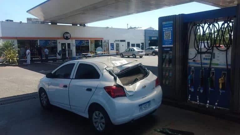 Se salió la rueda de un camión y mató a una mujer en plena autopista