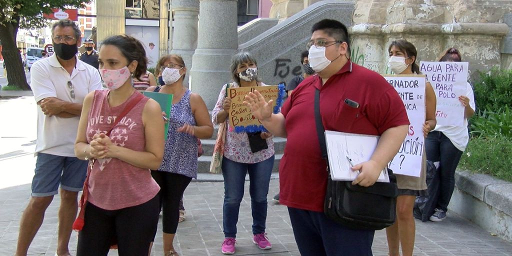 Bahía sin agua: los vecinos ya no toleran la situación y las soluciones no llegan