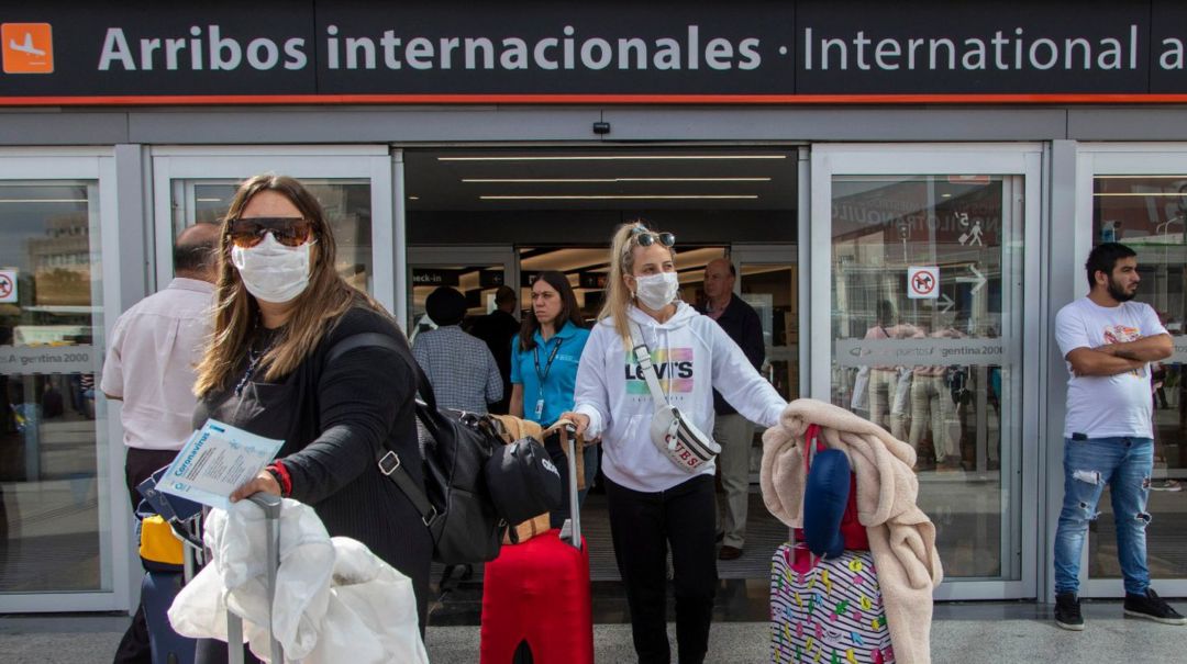 El Gobierno restringe los vuelos internacionales desde y hacia EEUU, Europa, México y Brasil