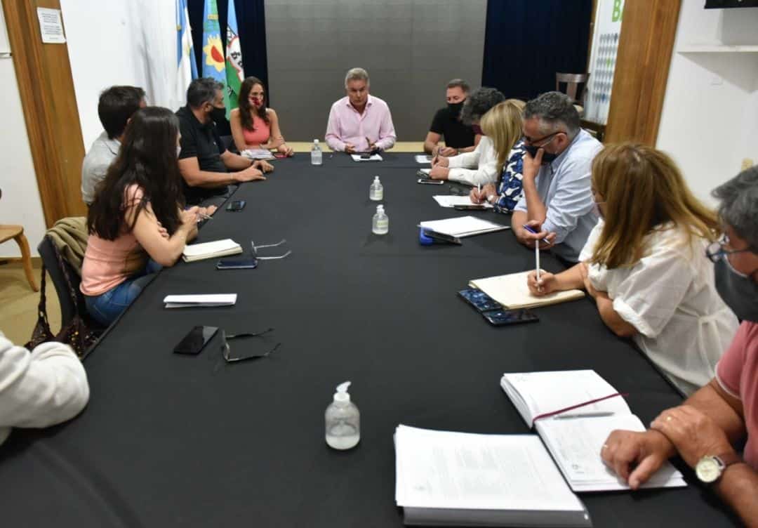 Se reunió en el Municipio la Mesa del Agua: Gay destacó la importancia de hacer un seguimiento sobre el plan de obras
