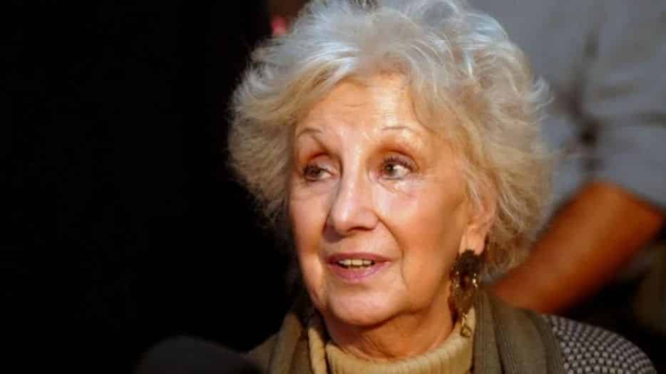 Estela de Carlotto admitió que la llamaron del gobierno y se vacunó: “Tengo 90 años”