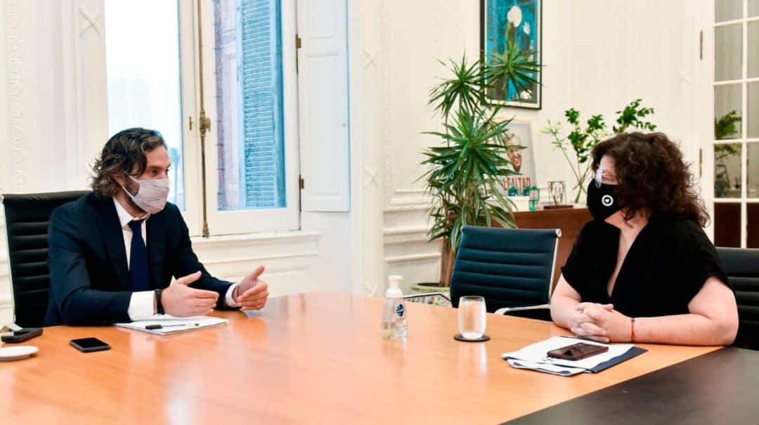 Tras el escándalo por el vacunatorio VIP, allanaron el Ministerio de Salud y avanza la investigación contra Ginés González García