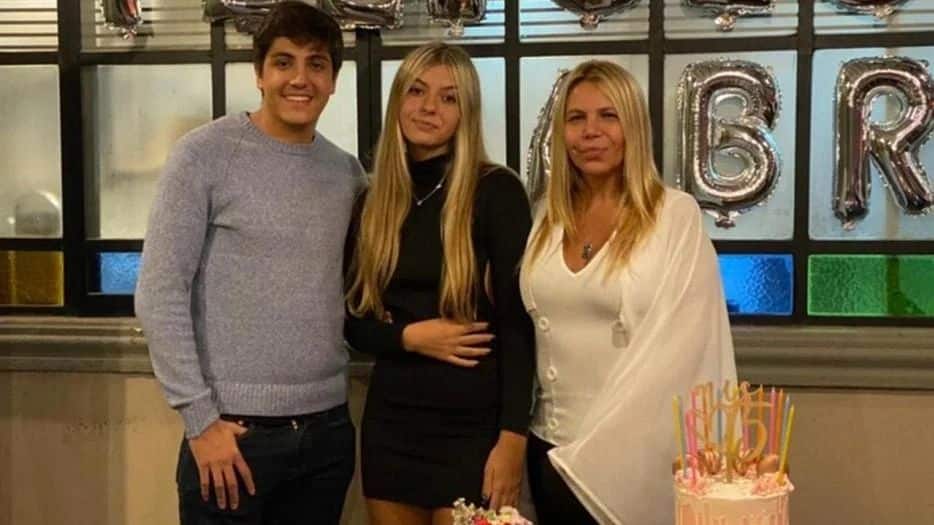 Abril Calvo, la hija de Carlín y Carina Gallucci, festejó los 15 años y no faltó el recuerdo a su papá: “No paraba de llorar”