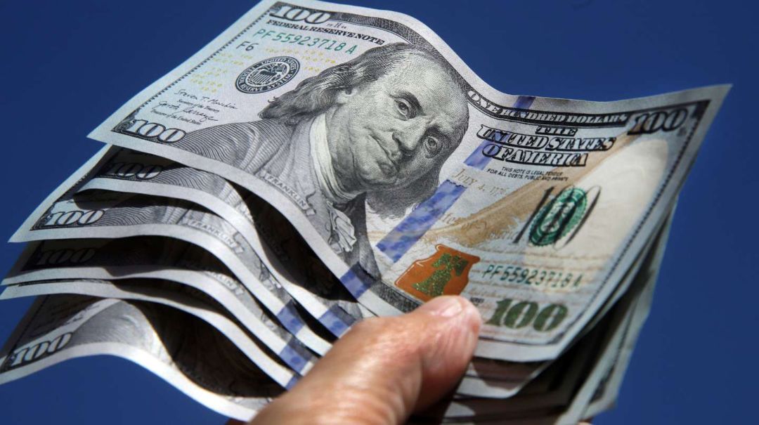 El dólar blue salta $3, se vende a $359 y marca un nuevo récord histórico