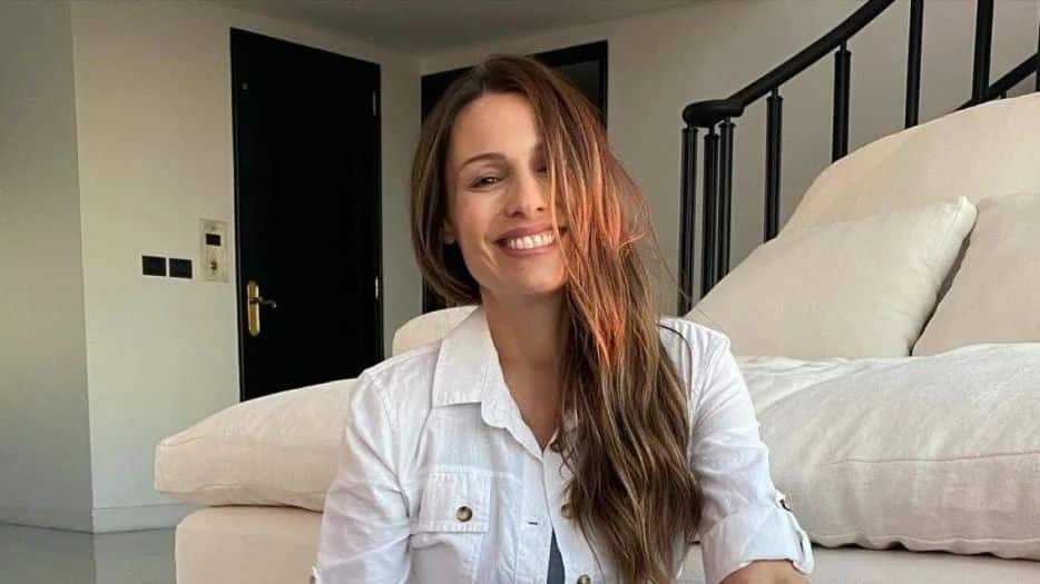Pampita ya no esconde su panza de embarazada y se muestra “con muchas ganas de volver a salir”