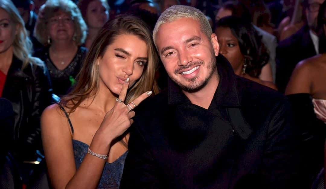 Con una dulce foto, J Balvin y su novia argentina confirmaron que tendrán un hijo