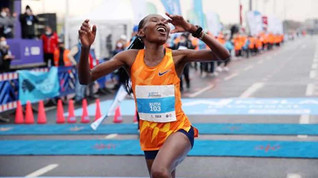 Nuevo récord mundial femenino en 21K: Ruth Chepngetich completó el recorrido en 1 hora, 4 minutos y 2 segundos