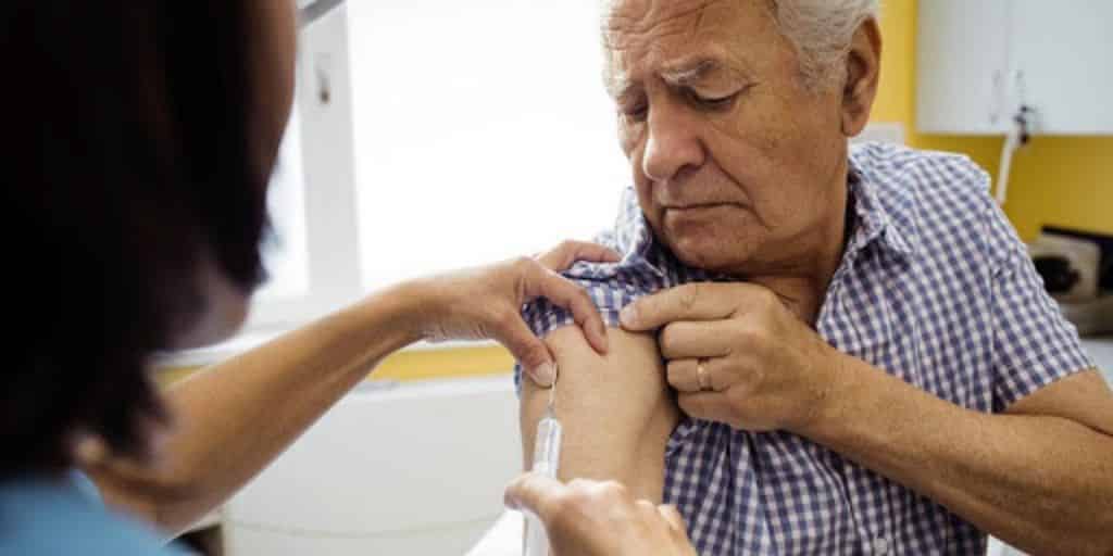 El lunes comienza la preinscripción para la vacunación antigripal de adultos mayores