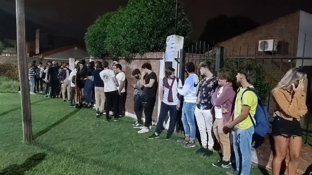 Desalojaron una fiesta con 50 personas