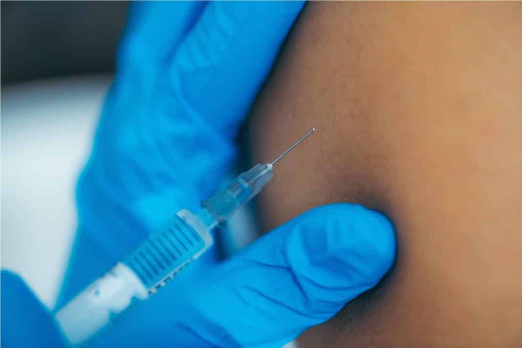 El Gobierno Nacional confirmó que no llegarán más vacunas de Covishield