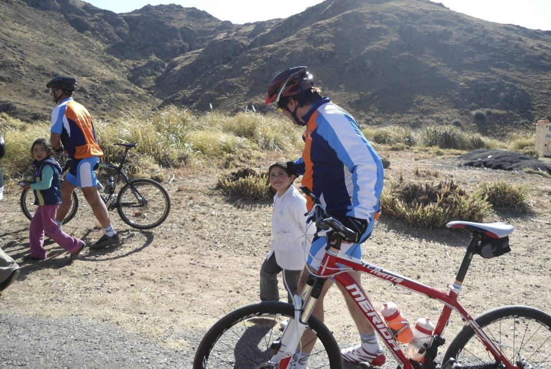 El Cruce por la Educación: cinco amigos viajan en bicicleta por todo el país para promover los sueños de miles de chicos