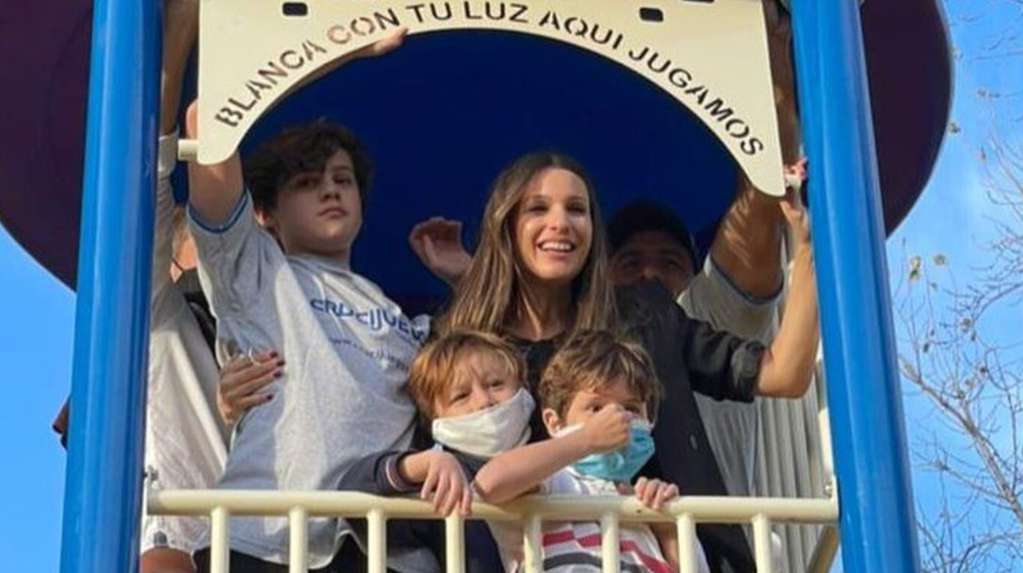 La emoción de Pampita al inaugurar una plaza en homenaje a su hija Blanquita: “Con tu luz, aquí jugamos”