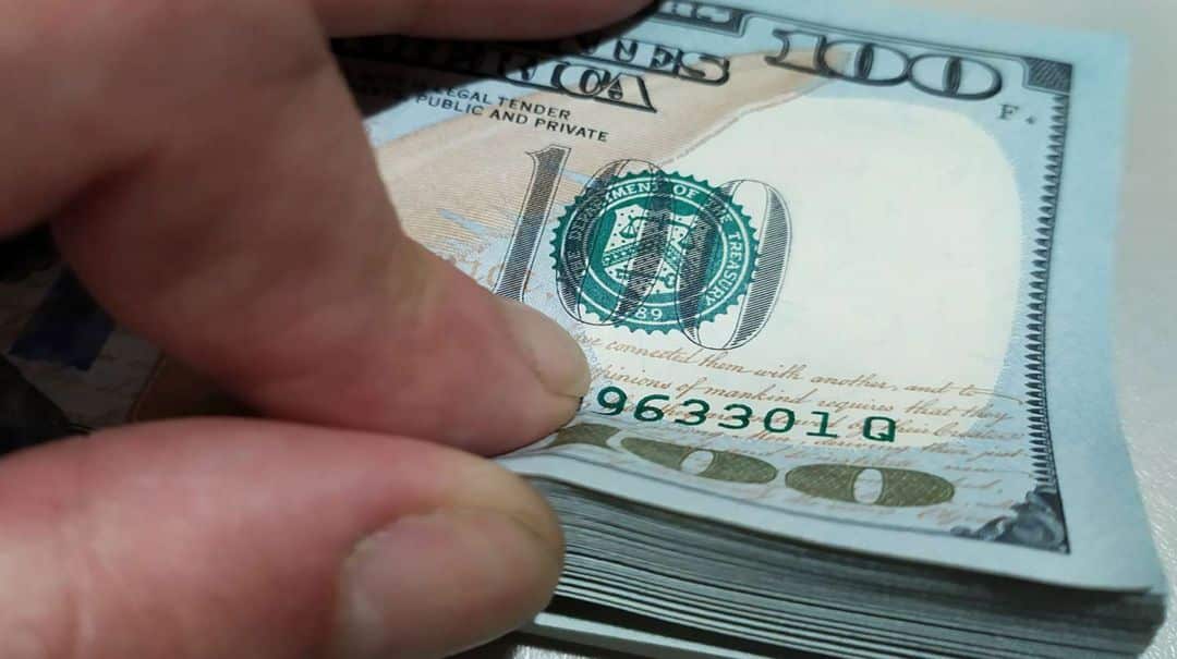 El dólar volvió a subir: aumentó 7 pesos en 3 días